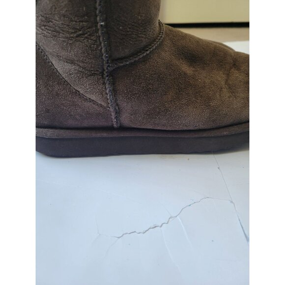 UGG Women’s Classic Tall Boots Chocolate Brown Sheepskin Lined – Mid-Calf Size 9 - Picture 6 of 13